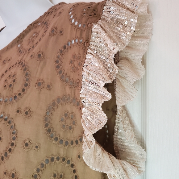 Piazza Italia Eyelet & Sequin Top - Picture 7 of 10